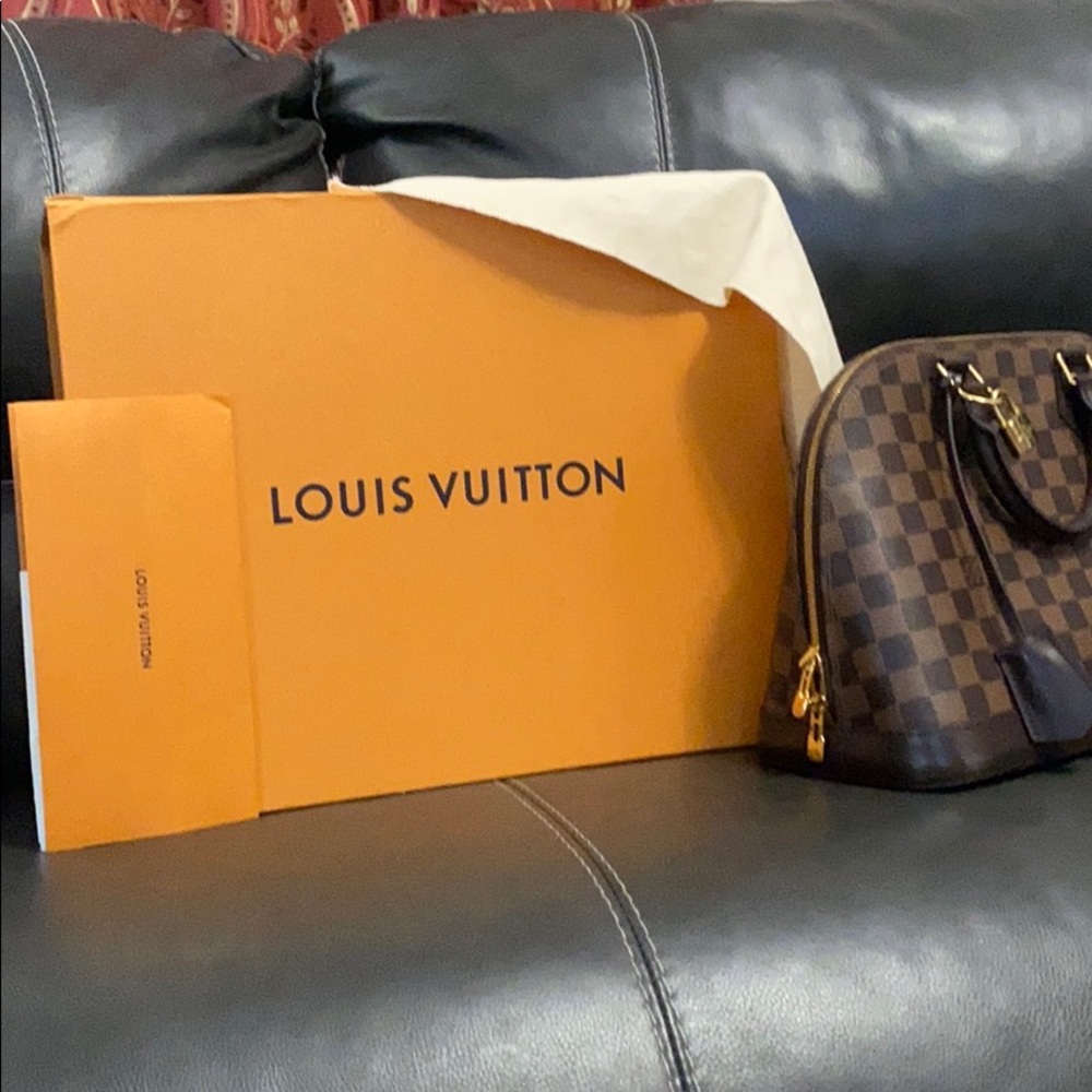 Authentic Louise Vuitton Alma PM - Picture 14 of 14